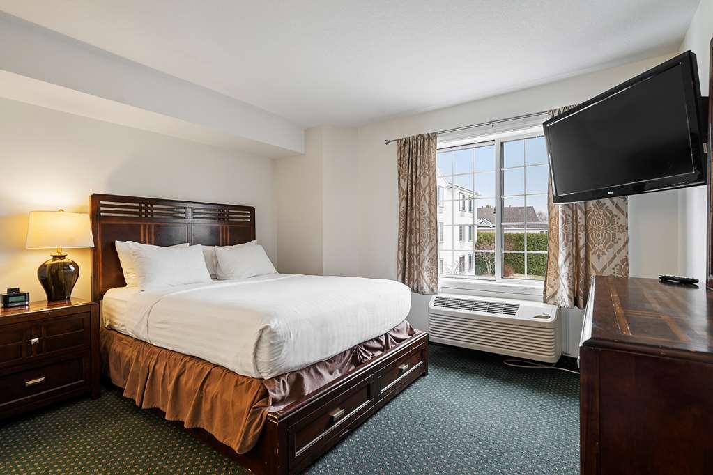 Charlevoix Inn & Suites Surestay Collection By Best Western ห้อง รูปภาพ