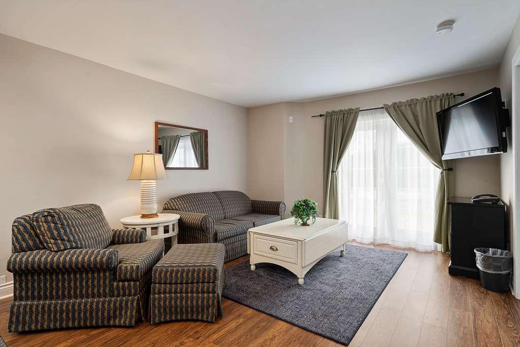 Charlevoix Inn & Suites Surestay Collection By Best Western ห้อง รูปภาพ