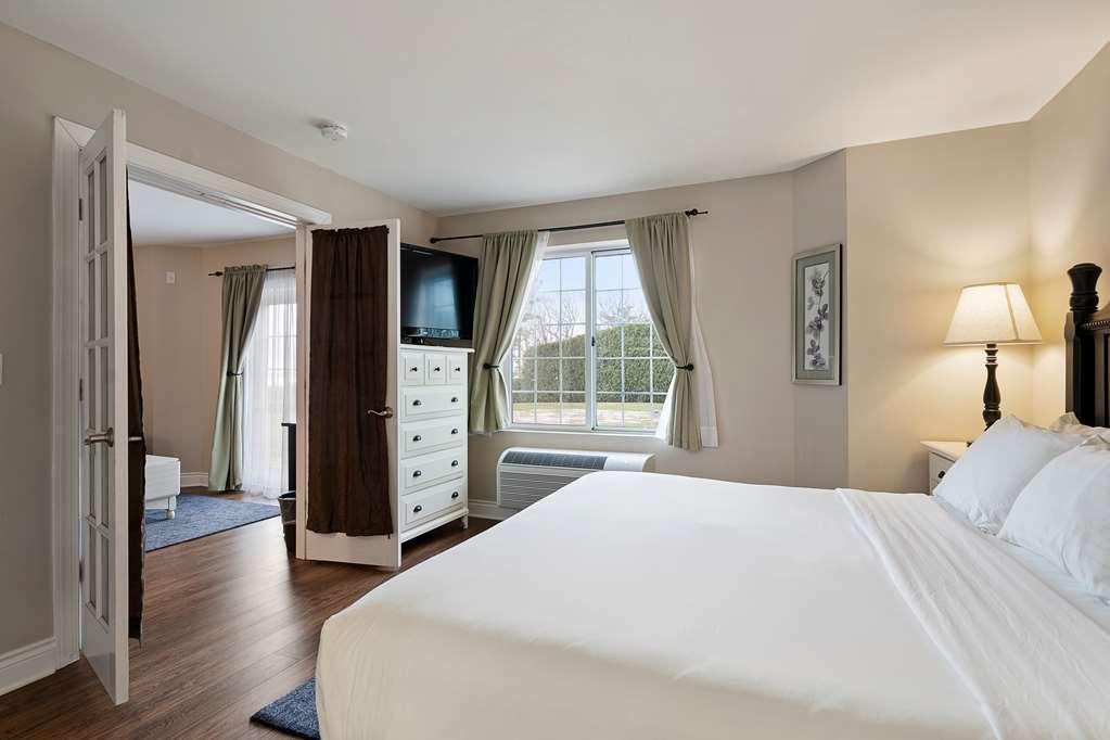Charlevoix Inn & Suites Surestay Collection By Best Western ห้อง รูปภาพ