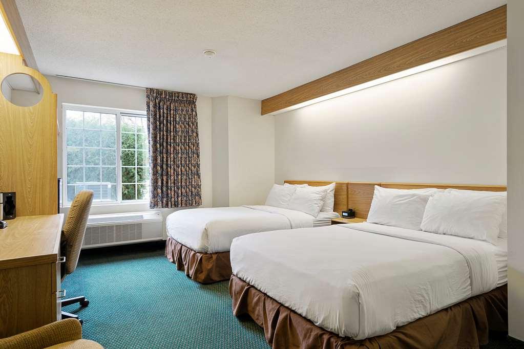 Charlevoix Inn & Suites Surestay Collection By Best Western ห้อง รูปภาพ