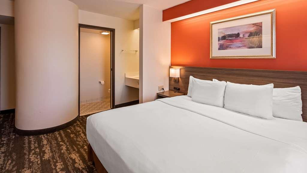 Charlevoix Inn & Suites Surestay Collection By Best Western ห้อง รูปภาพ